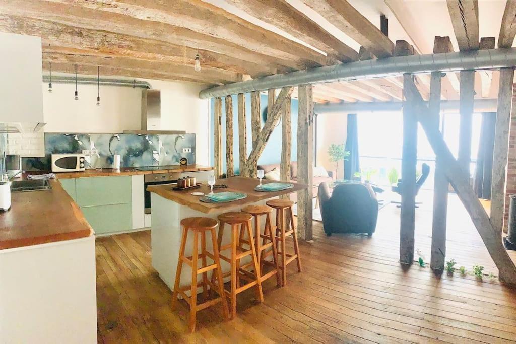 Grand Appartement Charme Ancien Et Confort Le Mans Esterno foto